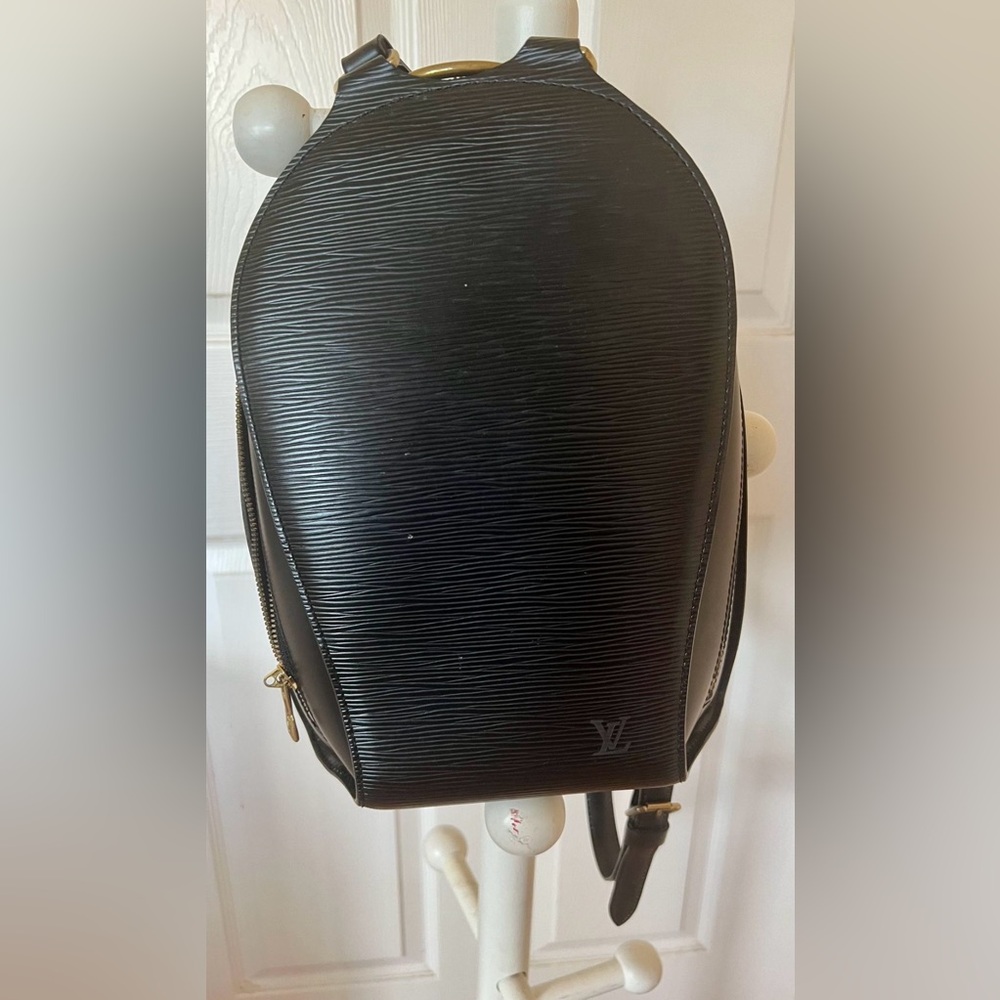 Authentic Classy Louis Vuitton vintage EPI Backpack